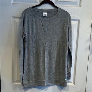 Classic Gray Hello Mello  The Weekender Raglan Long Sleeve Women's Top